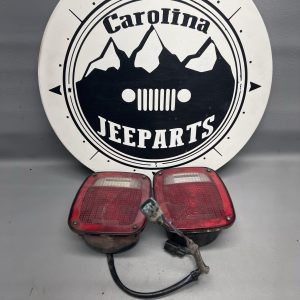 Pair of Taillights Tail Lights Rear Left & Right OEM 98-06 Jeep Wrangler TJ/LJ